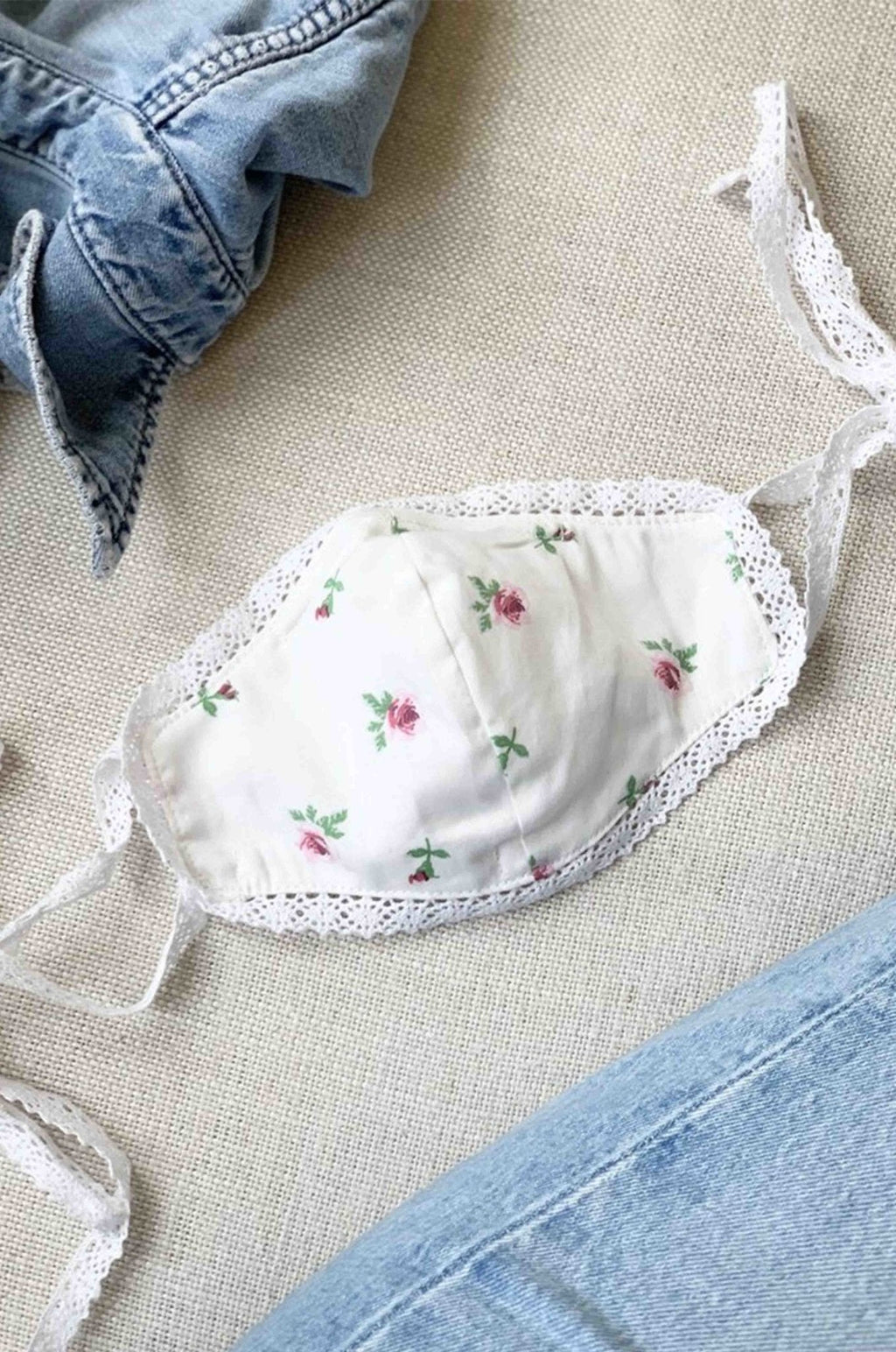 Lillian Face Mask - Small berry floral with lace trim - MERRITT CHARLES