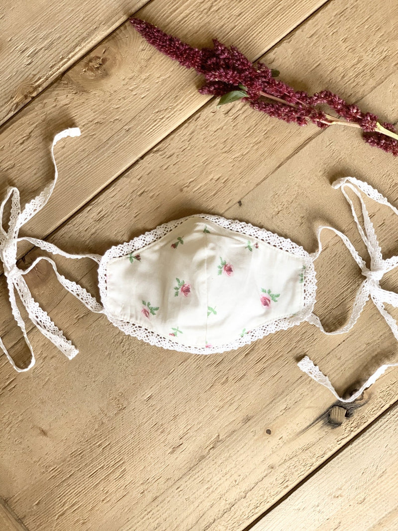 Lillian Face Mask - Small berry floral with lace trim (Free Shipping Included on all Merritt Accessories Too) - MERRITT CHARLES